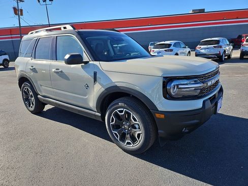 New 2025 Ford Bronco Sport Outer Banks image 1