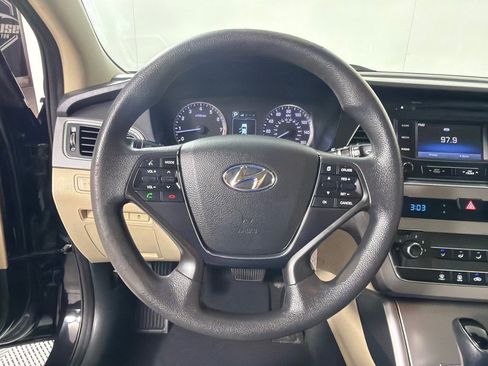 Used 2015 Hyundai Sonata SE w/ Option Group 09 FWD image 12