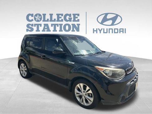 Used 2015 Kia Soul + FWD image 3