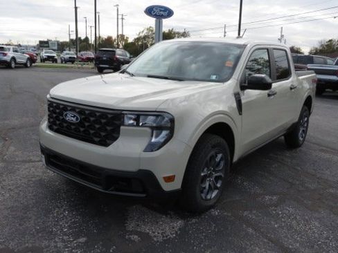 New 2025 Ford Maverick XLT w/ XLT Luxury Package image 3