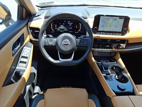 Certified 2023 Nissan Rogue Platinum AWD/4WD image 13