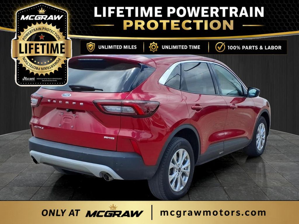 Used 2023 Ford Escape Active w/ Tech Pack #1 AWD/4WD image 4