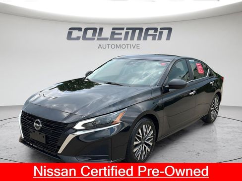 Used 2024 Nissan Altima 2.5 SV FWD image 1