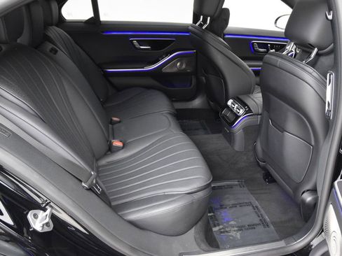Certified 2022 Mercedes-Benz S 500 4MATIC image 19