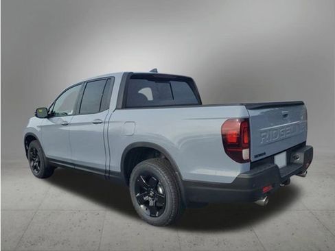 New 2026 Honda Ridgeline Black Edition image 2