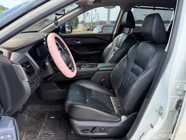 Used 2021 Nissan Rogue Platinum AWD/4WD image 14