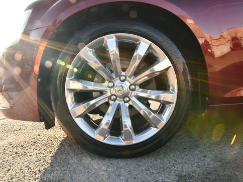 Used 2019 Chrysler 300 Limited RWD image 30