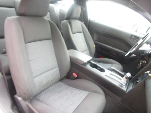 Used 2007 Ford Mustang Coupe RWD image 16