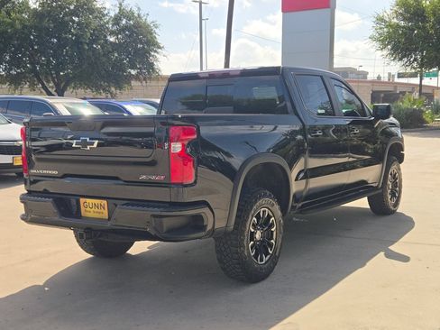 Used 2024 Chevrolet Silverado 1500 ZR2 w/ Technology Package AWD/4WD image 3