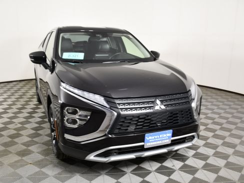 Used 2024 Mitsubishi Eclipse Cross SE AWD/4WD image 3