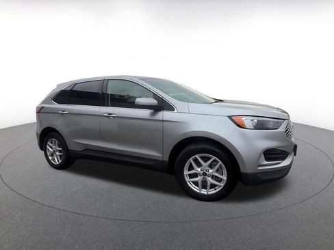Used 2024 Ford Edge SEL AWD/4WD image 2