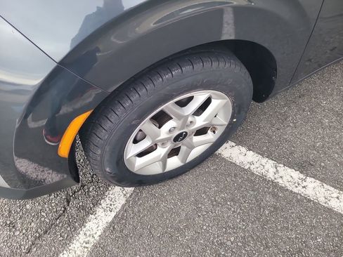 Used 2024 Kia Soul LX w/ Option Group 015 image 9