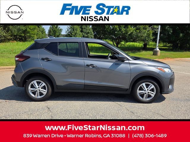 Used 2025 Nissan Kicks Play S FWD image 14