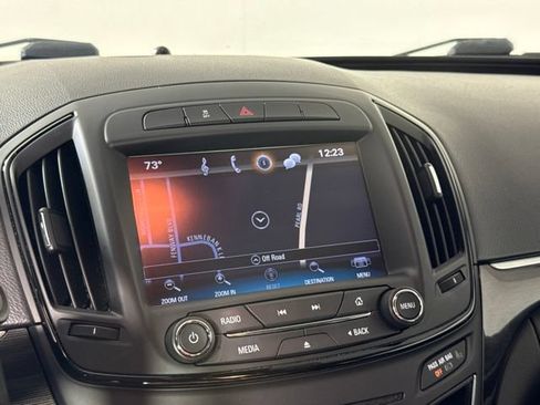 Used 2017 Buick Regal AWD image 21