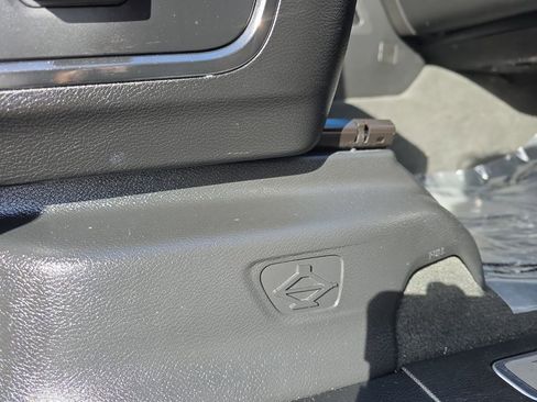 Used 2022 RAM 1500 Limited image 19