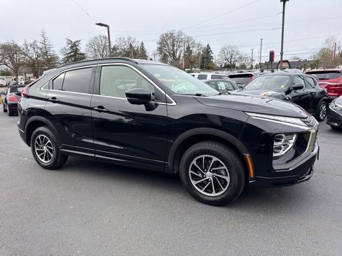 Used 2023 Mitsubishi Eclipse Cross SEL image 9