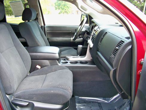 Used 2010 Toyota Tundra 4x4 Double Cab image 12