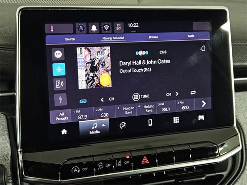 Used 2024 Jeep Compass Latitude image 14