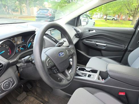 Used 2018 Ford Escape SE w/ SE Sync 3 Package AWD/4WD image 21