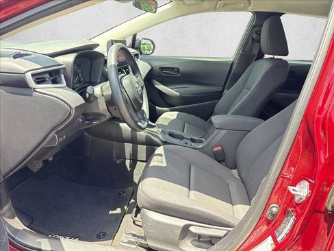Certified 2025 Toyota Corolla LE FWD image 10