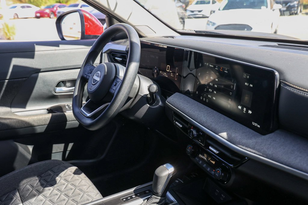 Used 2026 Nissan Kicks SV FWD image 21