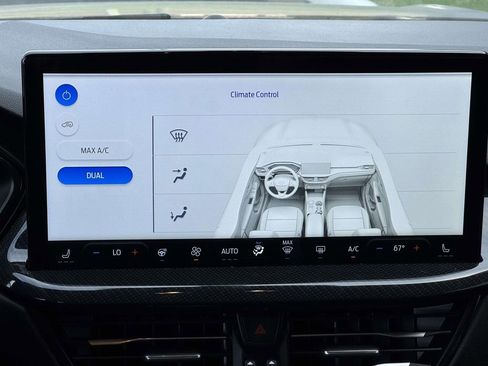 Used 2024 Ford Escape ST-Line w/ Tech Pack #1 image 5