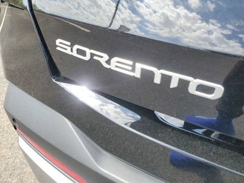 Certified 2024 Kia Sorento SX FWD image 8