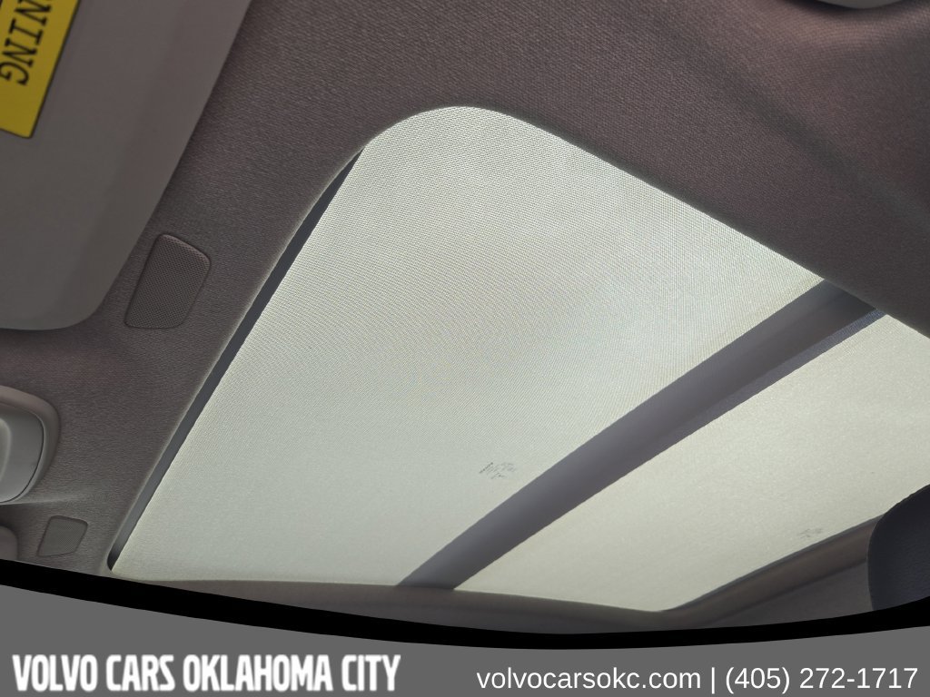 Certified 2025 Volvo XC40 B5 Core AWD/4WD image 26