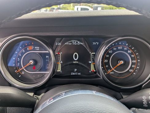 Used 2021 Jeep Wrangler Unlimited Sahara image 11