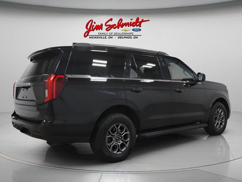 Used 2025 Ford Expedition Active image 6