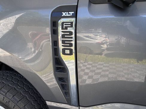 Used 2023 Ford F250 XLT w/ 360-Degree Camera Package AWD/4WD image 4