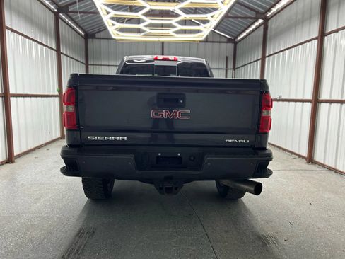 Used 2016 GMC Sierra 2500 Denali w/ Duramax Plus Package image 5