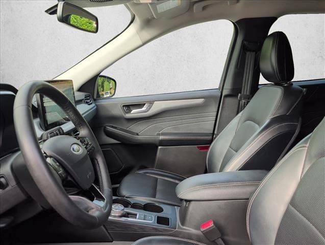 Used 2023 Ford Escape Platinum AWD/4WD image 10
