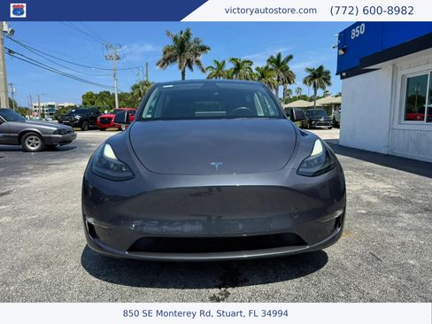 Used 2022 Tesla Model Y Performance AWD/4WD image 2