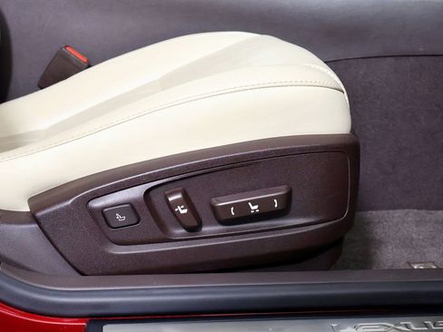 Used 2018 Lexus ES 300h w/ Luxury Package image 53