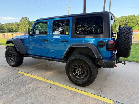 Used 2022 Jeep Wrangler Unlimited Rubicon w/ Xtreme Recon 35" Tire Package AWD/4WD image 4