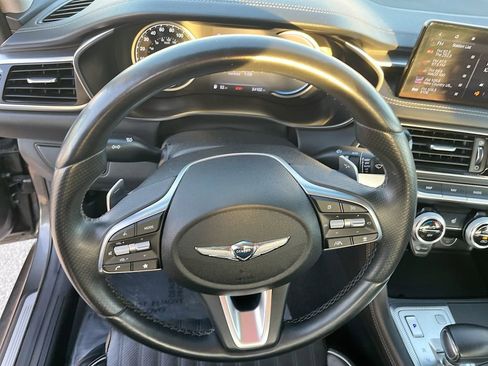 Used 2022 Genesis G70 3.3T RWD image 11