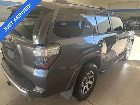 Used 2018 Toyota 4Runner TRD Off-Road image 3
