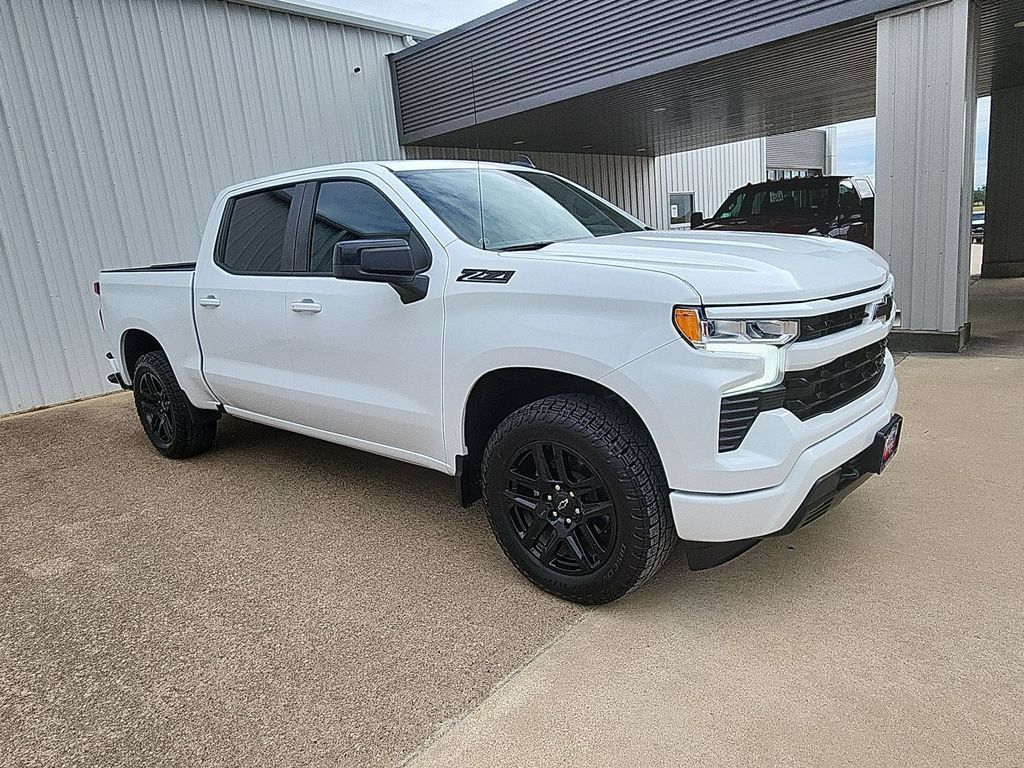 Used 2024 Chevrolet Silverado 1500 RST AWD/4WD image 2
