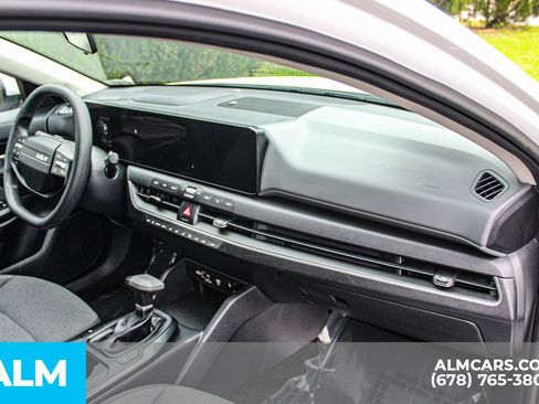Used 2025 Kia K4 FWD image 23
