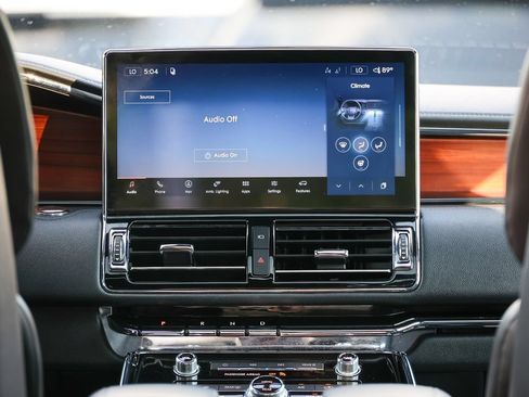 Used 2024 Lincoln Navigator Reserve AWD/4WD image 57