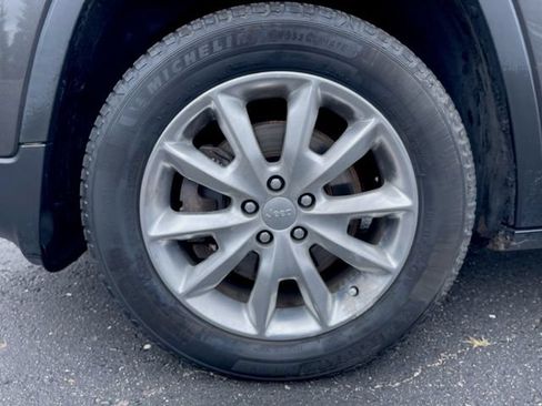 Used 2015 Jeep Cherokee Limited AWD/4WD image 32