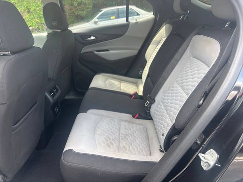 Used 2020 Chevrolet Equinox LS w/ LS Convenience Package FWD image 32