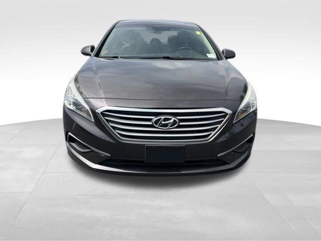 Used 2016 Hyundai Sonata SE FWD image 2