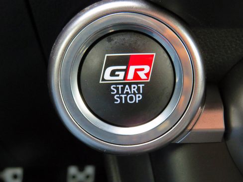 Used 2024 Toyota GR86 Premium image 33