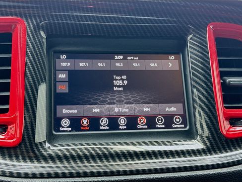Used 2019 Dodge Challenger SXT RWD image 11
