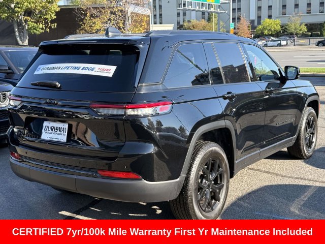 Used 2025 Jeep Grand Cherokee Altitude AWD/4WD image 3