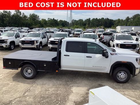 New 2025 GMC Sierra 3500 Pro w/ Convenience Package image 3