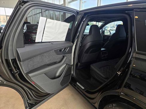 New 2026 Audi SQ7 Prestige image 15