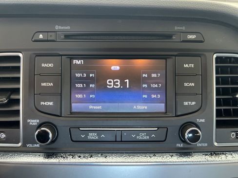 Used 2016 Hyundai Sonata SE image 12